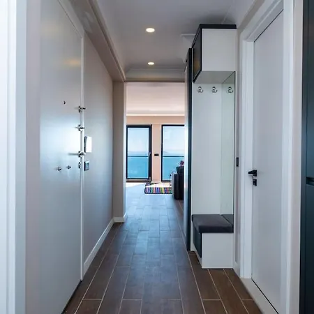 Bosphorus View In Superior Flat شقة